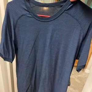 Lululemon navy metal vent tech t shirt